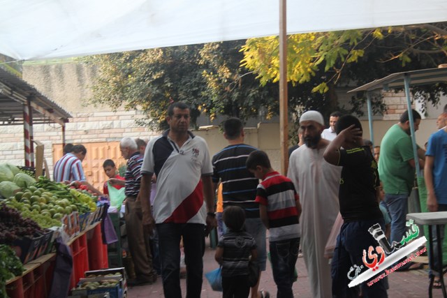 عدسة قسماوي في اليوم الثاني لسوق ميدان ابو بكر   